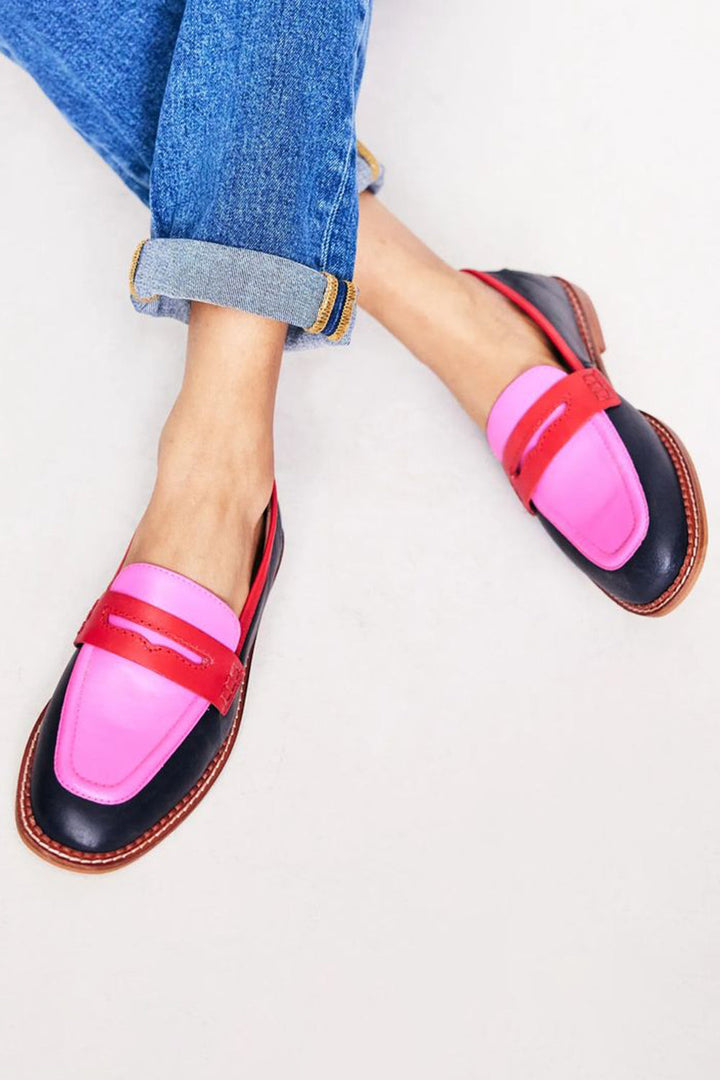 Sophie | Vibrant Black Moccasins