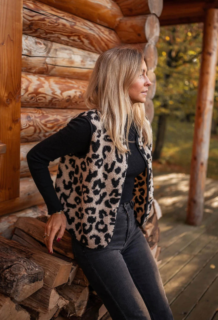 Clara | Trendy Leopard Vest