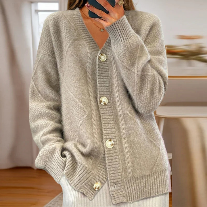 Fiona | Flattering Knit Cardigan