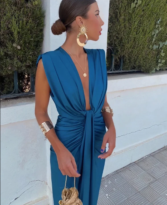 Sophie | Timeless Pleated Dress