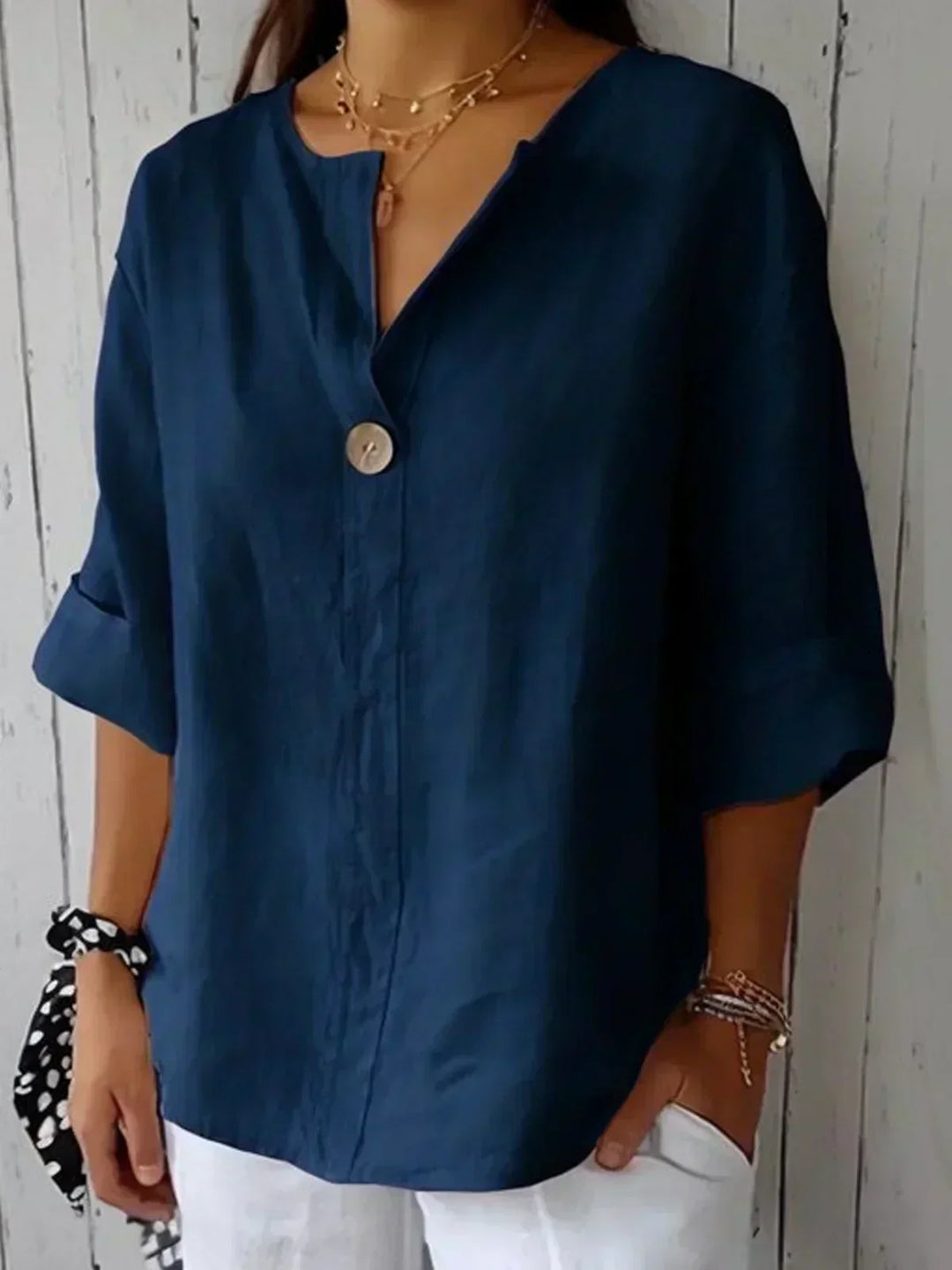 Lila | Casual V-Neck Blouse