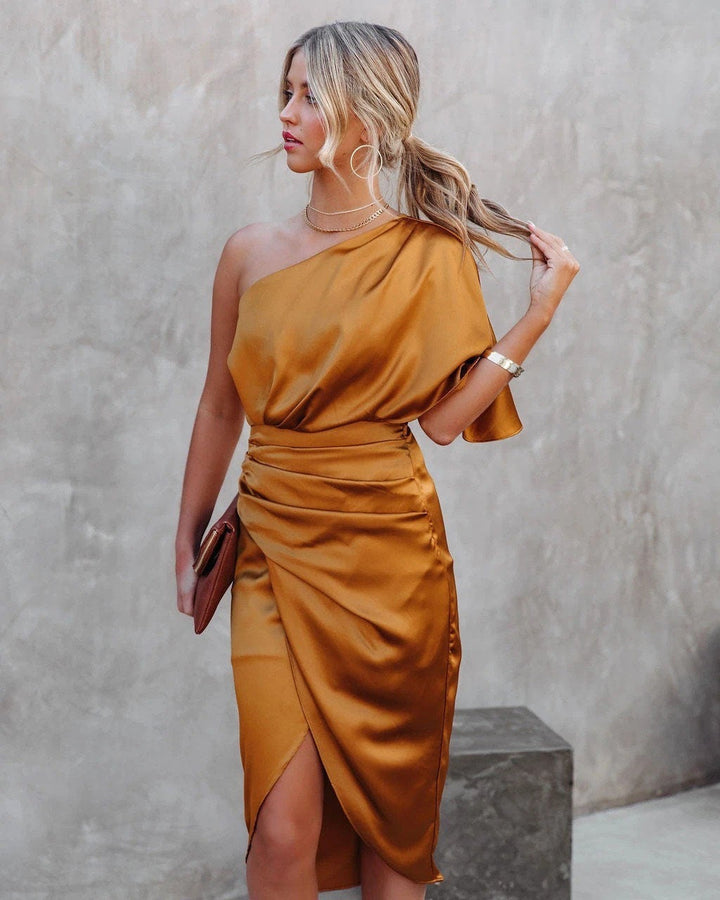 Clara | Chic Satin Dress